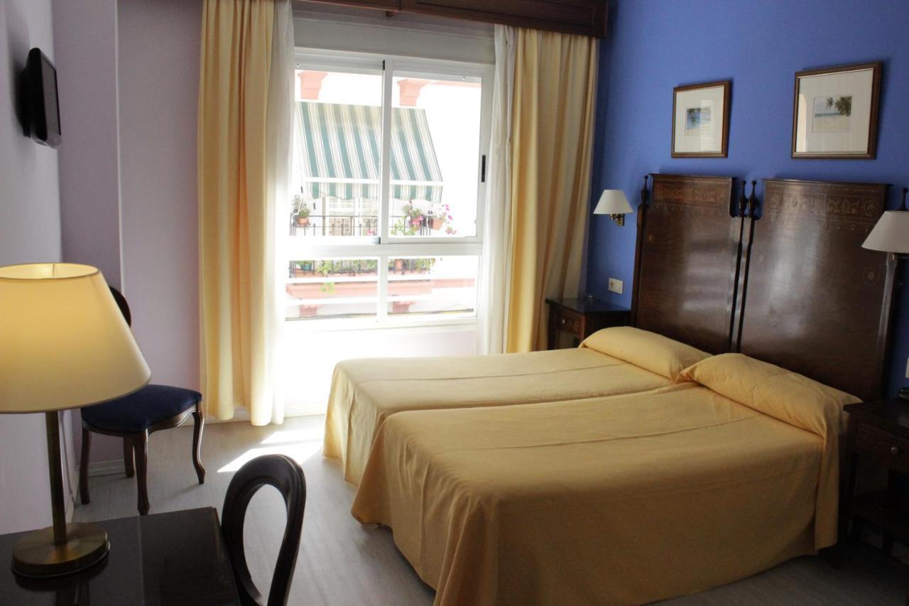 Hotel Iberia Plaza America Caceres Luaran gambar