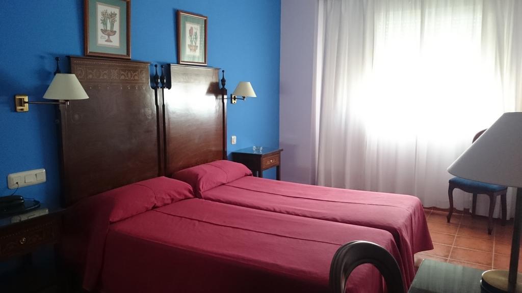 Hotel Iberia Plaza America Caceres Bilik gambar