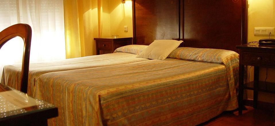 Hotel Iberia Plaza America Caceres Luaran gambar