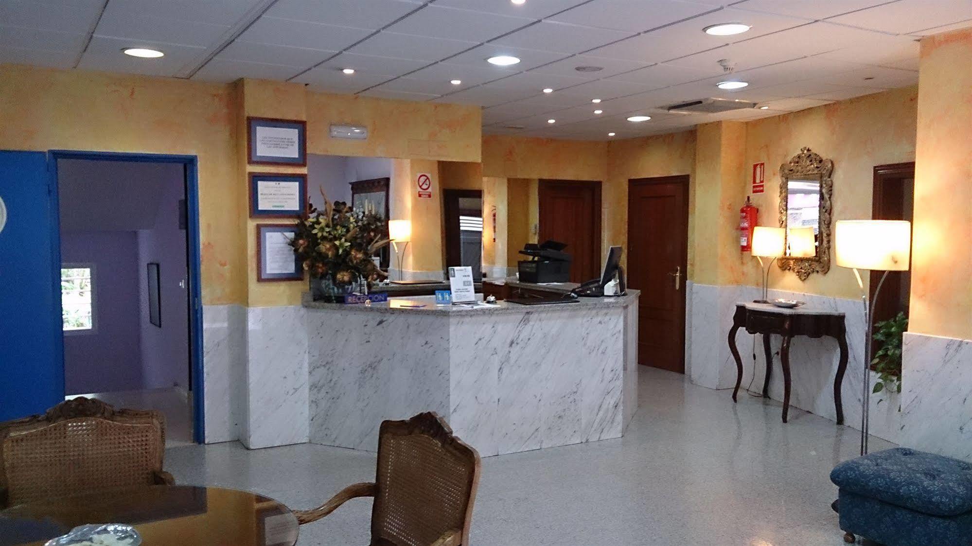 Hotel Iberia Plaza America Caceres Luaran gambar