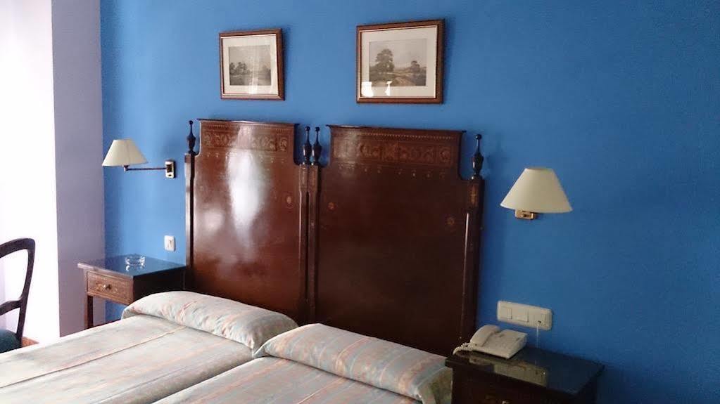 Hotel Iberia Plaza America Caceres Luaran gambar
